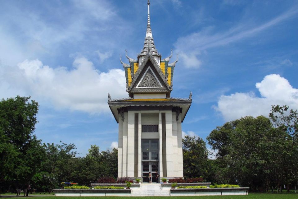 Half Day Phnom Penh Tour With Choeung Ek Genocidal - Activity Details