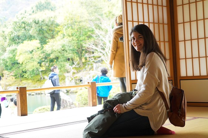 Kyoto Arashiyama Bamboo Forest & Garden Half-Day Walking Tour - Meeting Point and Guide Identification