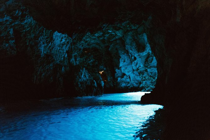 Luxury Blue and Green Cave Private Tour - Itinerary Details