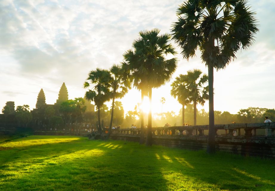 Personalised Angkor Wat Sunrise by Mountain Bikes - Highlights