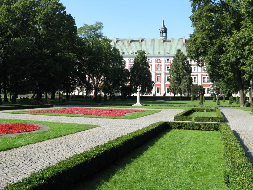 Poznan Old Town and Citadel Park Private Walking Tour - Experience Highlights