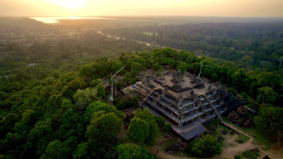 Private Angkor Wat Sunset Guide Tour - Tour Experience