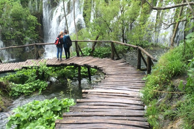 Private Guided Day Tour of Plitvice National Park From Zagreb - Itinerary Highlights