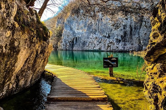 Private Transfer From Zagreb to Split With Plitvice Lakes Guided Tour Included - Pickup and Transportation Information