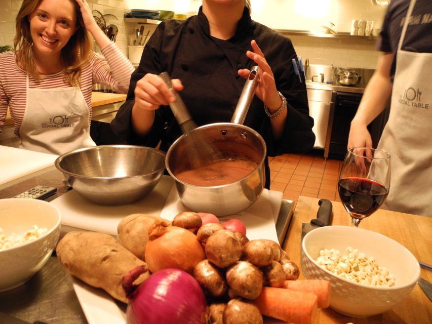 Rome: Enjoy a Cooking Lesson and Wine Tasting, Small Group - Highlights