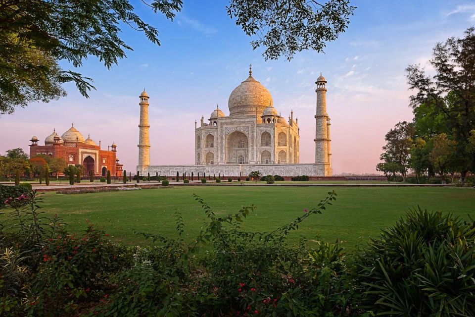 Same Taj Mahal and Agra Fort Tour By Car From Delhi - Tour Experience