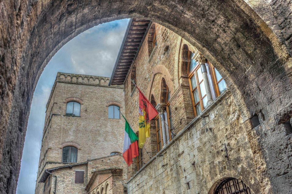 San Gimignano Private Walking Tour - Historical Insights