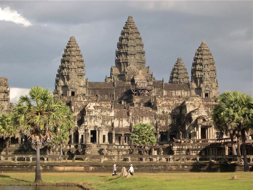 Siem Reap: Angkor Wat Sunrise Private Tour - Experience Highlights