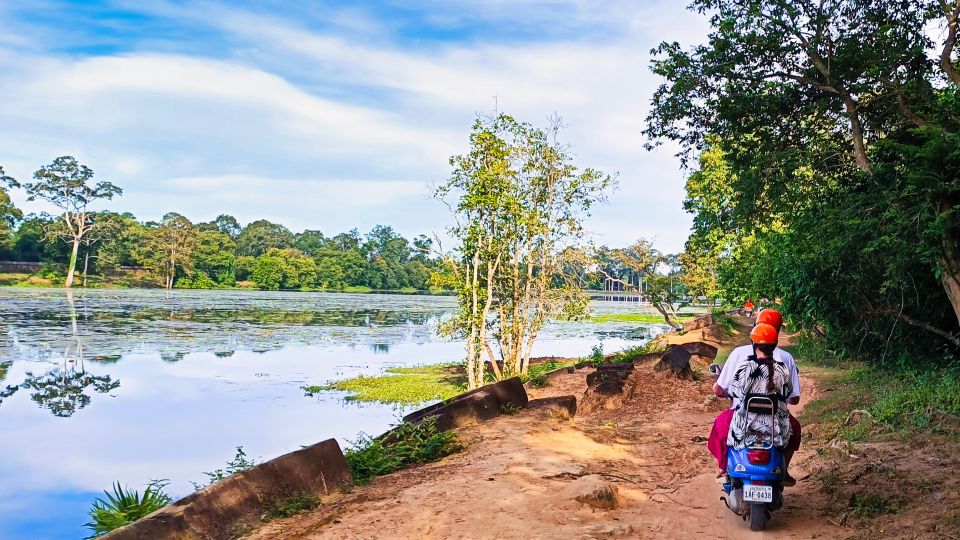 Siem Reap : Angkor Wat Tour on a Vespa - Experience Highlights