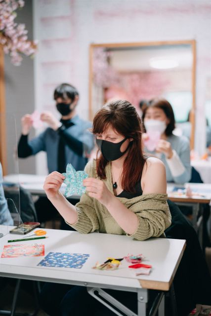 Tokyo: Origami Workshop With a Local Including One Drink - Experience Highlights and Inclusions