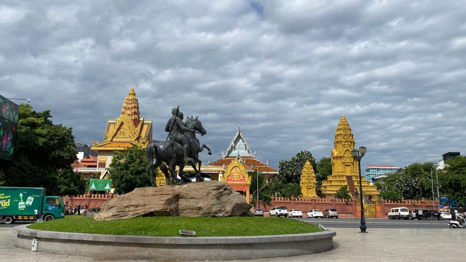 Top-10 Attractions in Phnom Penhdiscover a Vibrant Capital - Royal Palace