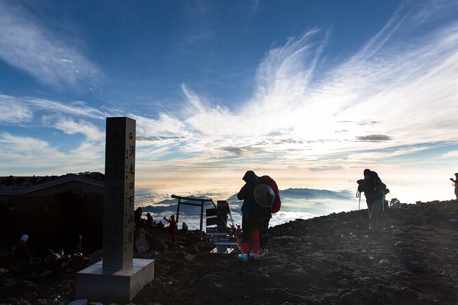 Trekking Mount Fuji in One Day From Marunouchi  - Tokyo - Starting Point and Trail