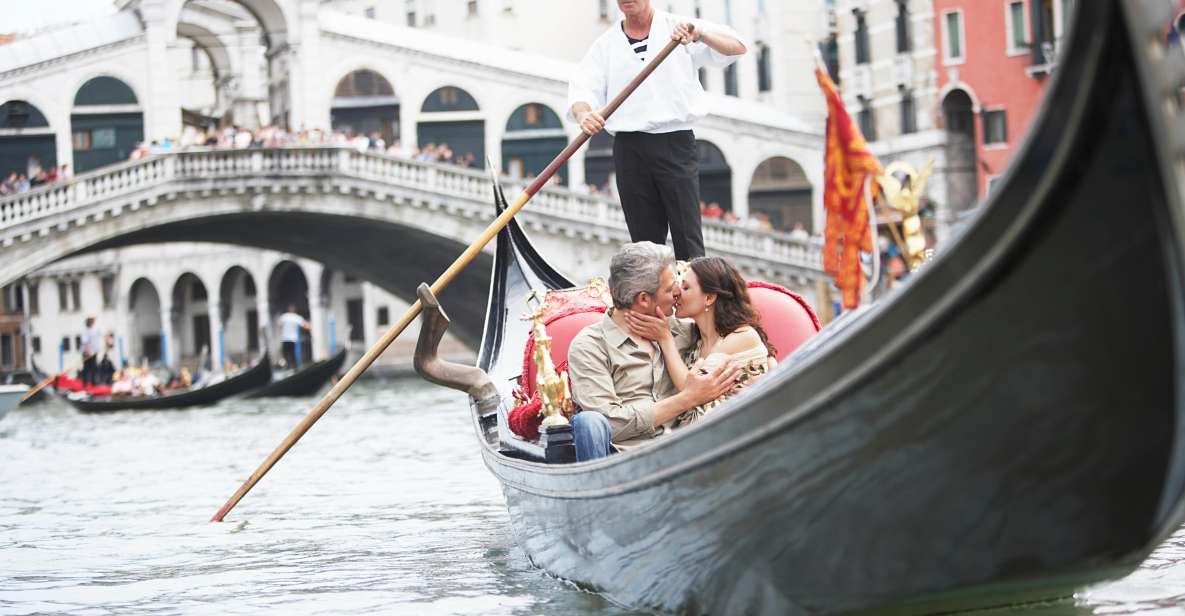 Venice: Private Gondola Ride With Personal Photographer - Experience Highlights