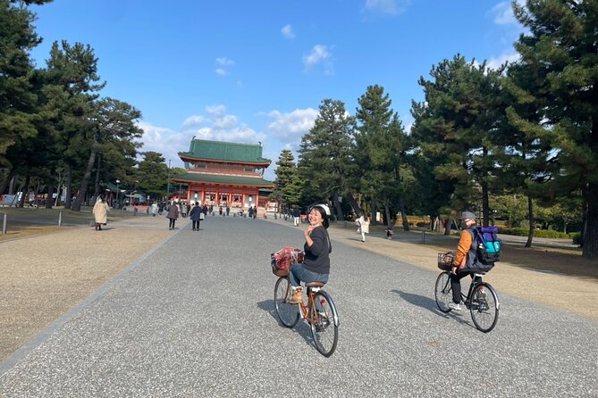 [W/Lunch] Kyoto Highlights Bike Tour With UNESCO Zen Temples - Guide and Logistics