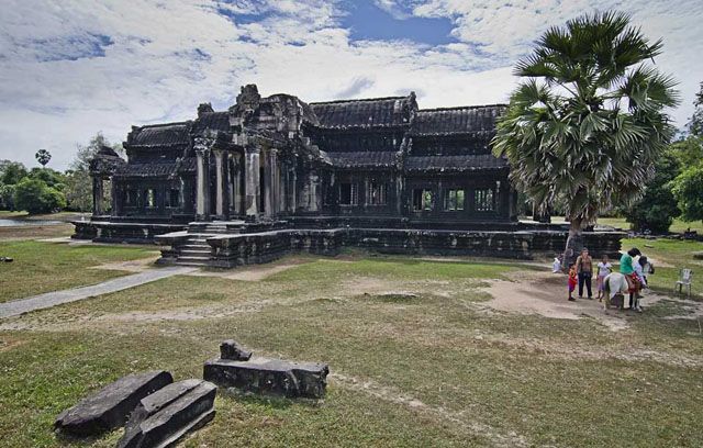 2 Days Angkor Wat, Bayon, Ta Promh & Koh Ker Group Tour - Highlights of Angkor Park Temples