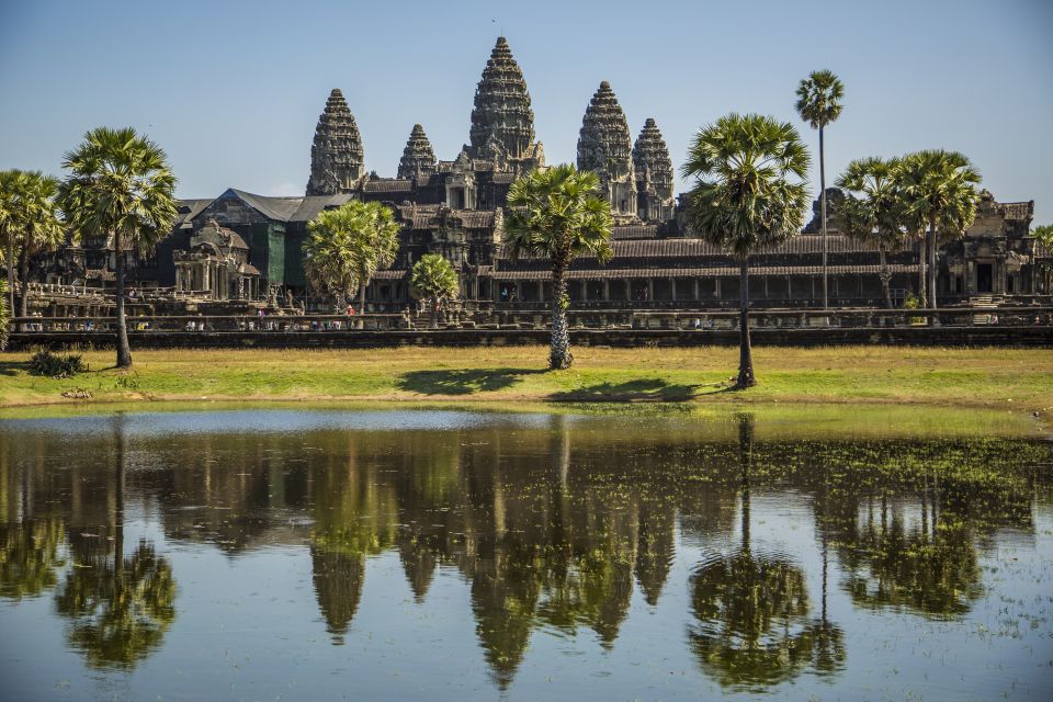 Angkor Wat in a Vintage Jeep With Driver - Jeep Rental - Review Summary