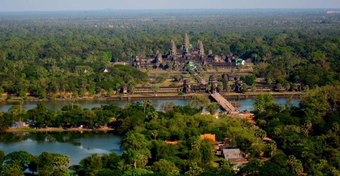 Angkor Wat: Small-Group Tour With Balloon Ride and Lunch - Experience Highlights