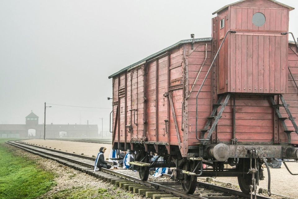 Auschwitz-Birkenau: Skip-the-Line Entry Ticket & Guided Tour - Customer Reviews