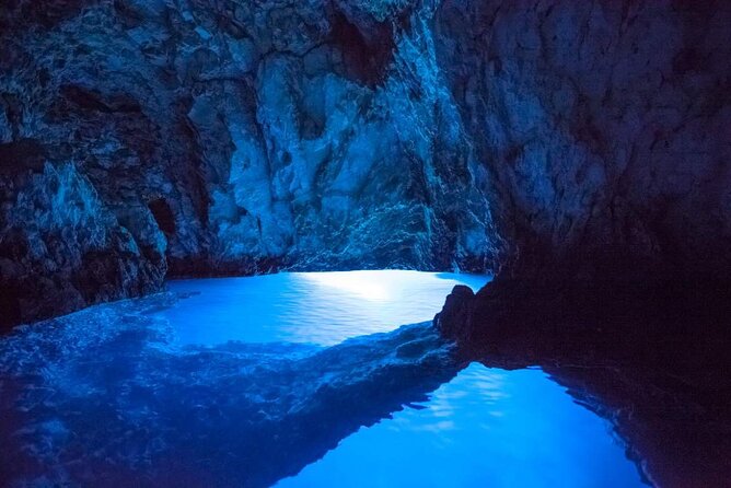 Blue Cave & Vis Island Speedboat Tour From Hvar - Memorable Customer Experiences