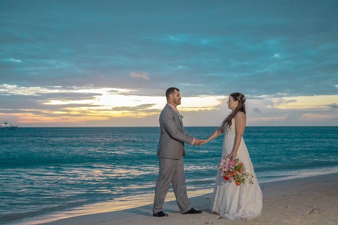 Destination Wedding on Roatans Beach - Traveler Assistance