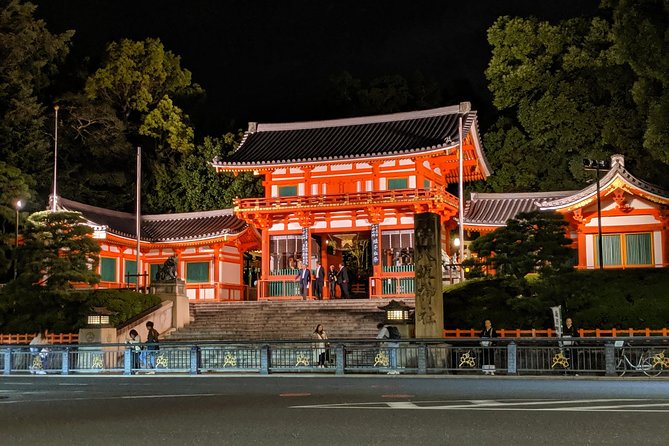 Discover Kyotos Geisha District of Gion! - Experiencing the Enchanting Evening Atmosphere