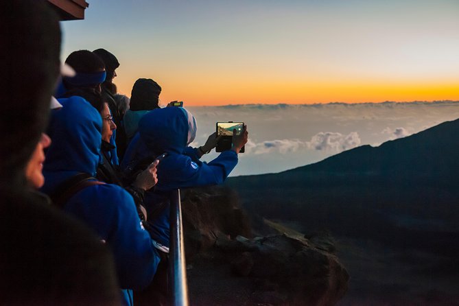 Haleakala Sunrise Tour With Breakfast - Traveler Tips