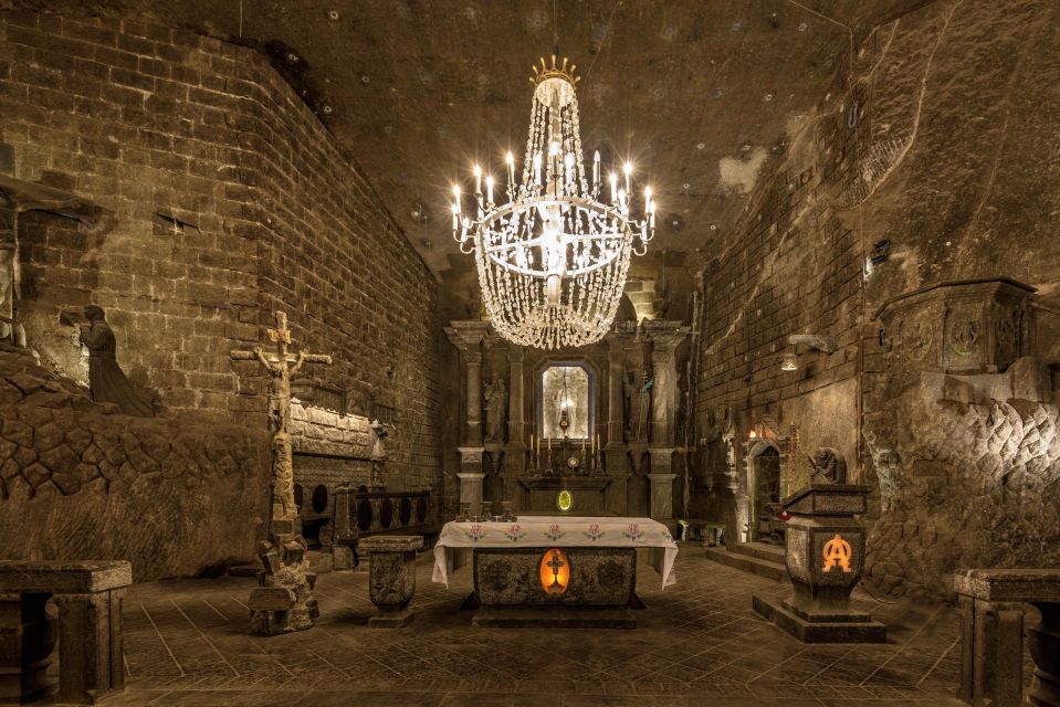 Krakow: Castle, Cathedral & Salt Mine Guided Tour With Lunch - Pricing and Group Size