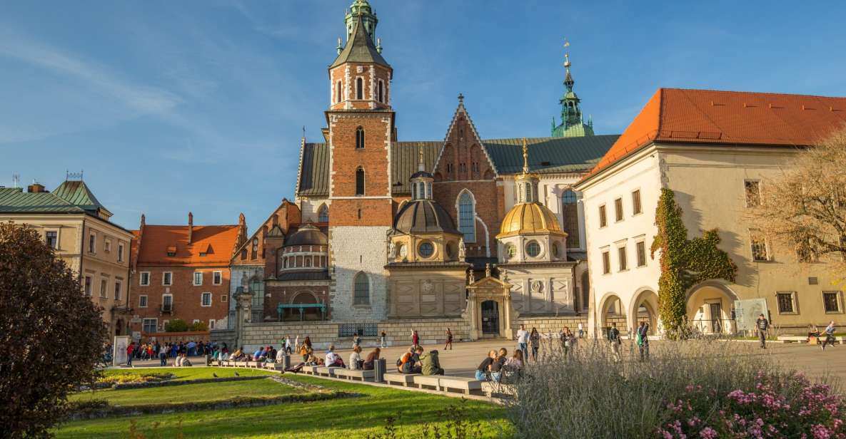 Krakow: Wawel Castle and Cathedral Guided Tour - Meeting Point and Skip-the-Line Benefit