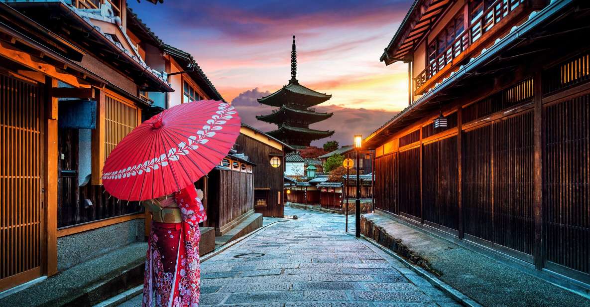 Kyoto: Gion District Guided Walking Tour at Night With Snack - Customer Reviews