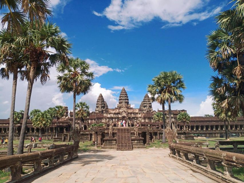 One Day Angkor Wat Trip With Sunset on Bakheng Hill - Pickup and Drop-off Details