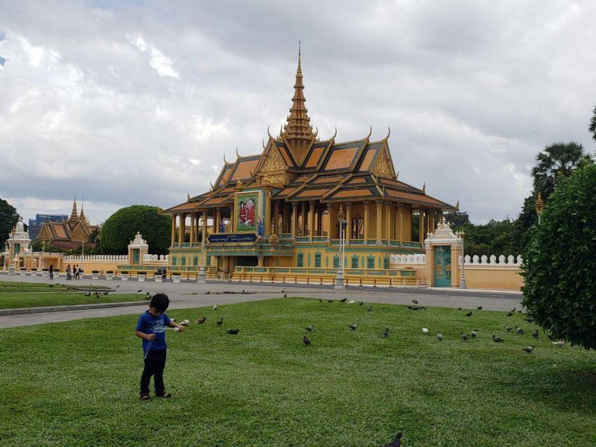 Phnom Penh Highlights Tour With Killing Fields & S-21 Prison - Landmarks and Monuments