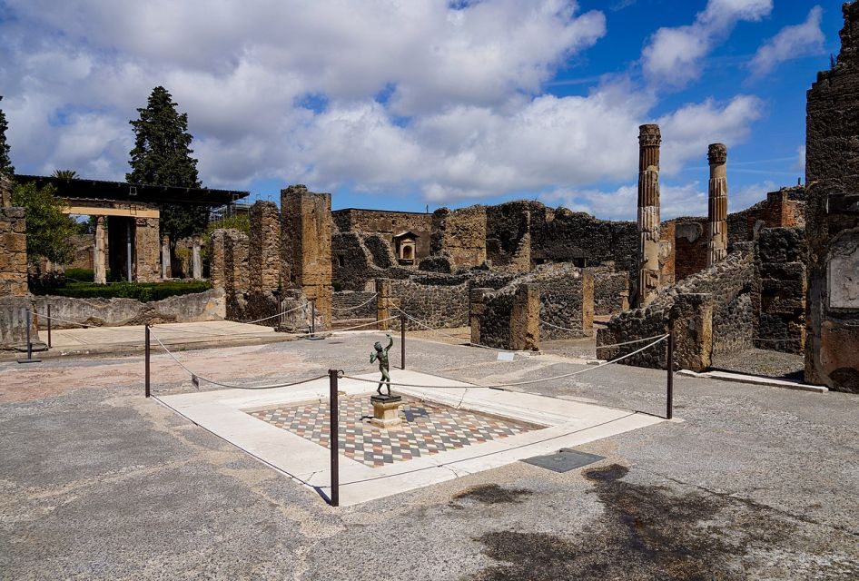 Pompei: Private Tour of Pompeii With Lunch & Wine Tasting - Activity Duration and Schedule