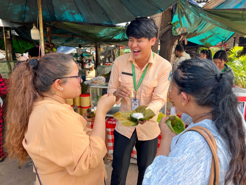 Siem Reap: Angkor Wat Small-Group Sunrise Tour & Breakfast - Exploring Angkor Wat and Breakfast