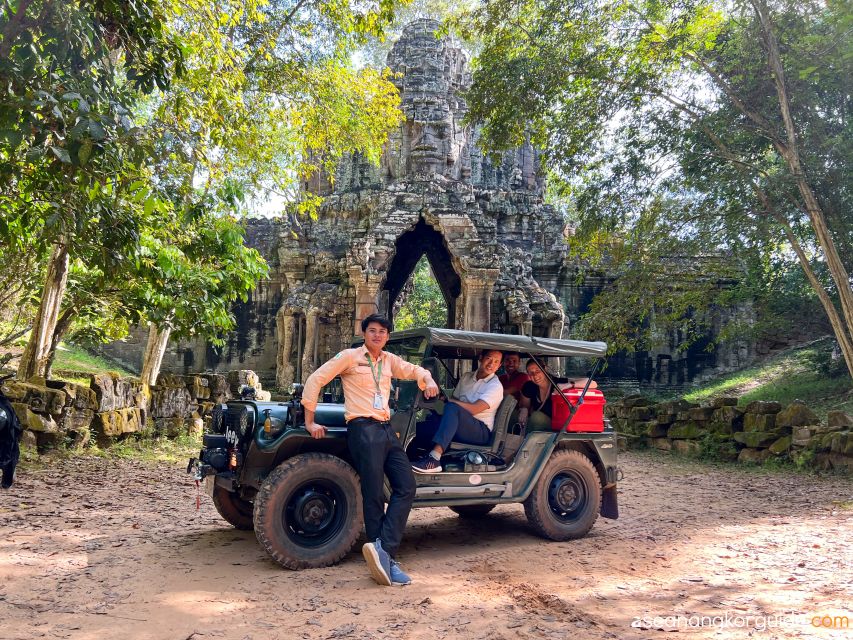 Siem Reap: Angkor Wat Sunrise and Market Tour by Jeep - Tour Itinerary