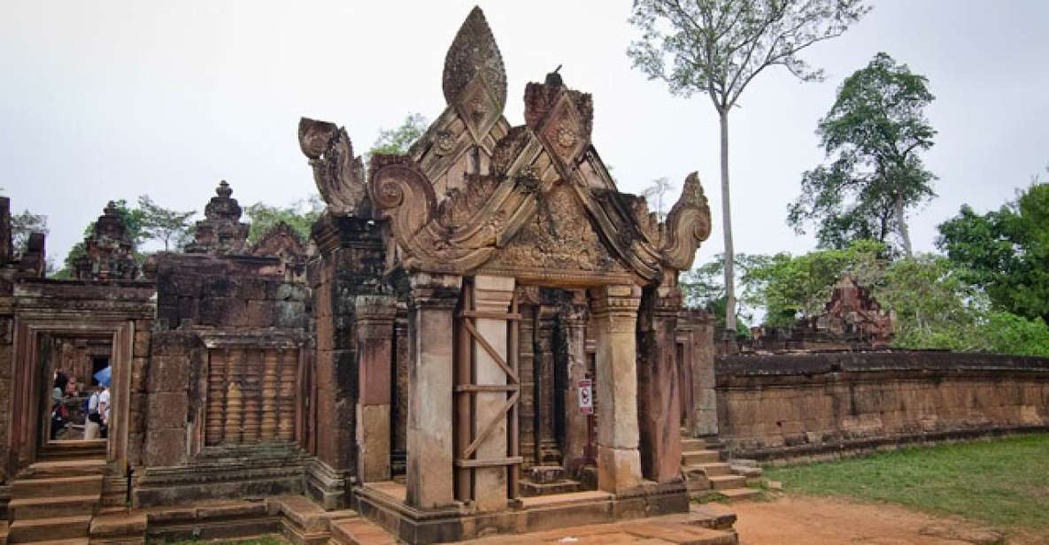 Siem Reap: Banteay Srey and Beng Mealea Temples Tour - Temple Visits and Jungle Exploration