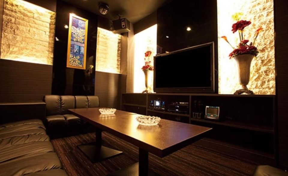 Tokyo: Karaoke Party in Ikebukuro With a Drink - Full Description