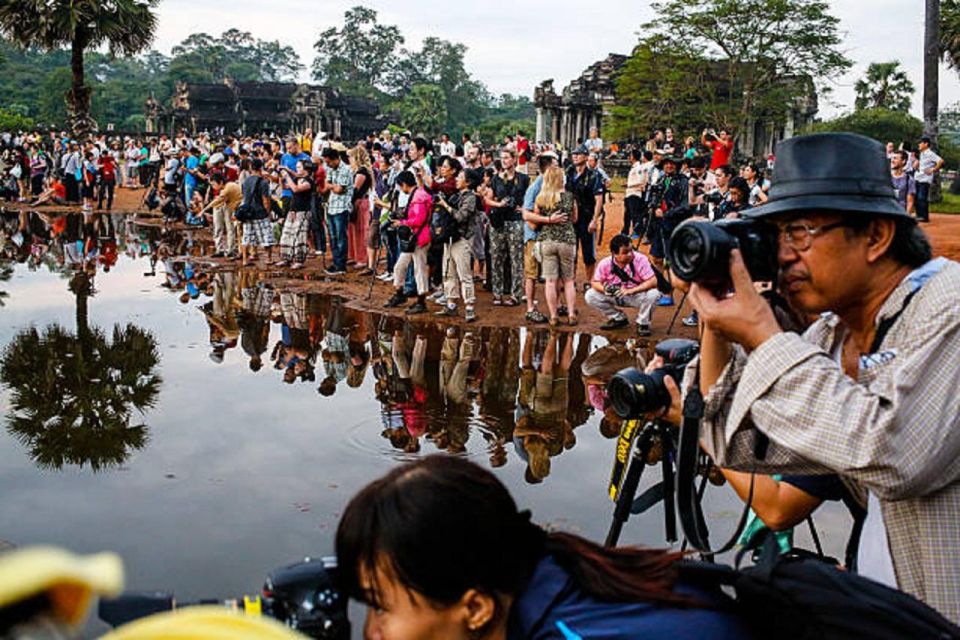 Angkor Wat: Guided Sunrise Bike Tour W/ Breakfast and Lunch - Highlights of Angkor Wat Sunrise Bike Tour