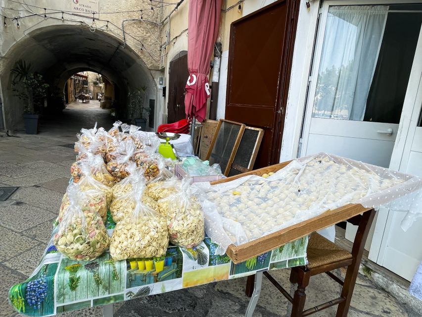 Bari: Old City Highlights Walking Tour - Live Tour Guide Information
