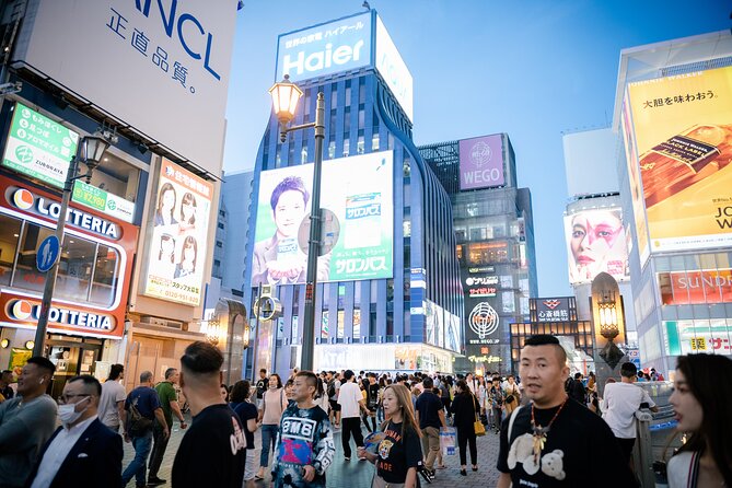 Dotonbori Nightscapes: Photoshooting Tour in Dotonbori" - Nighttime Photography Techniques