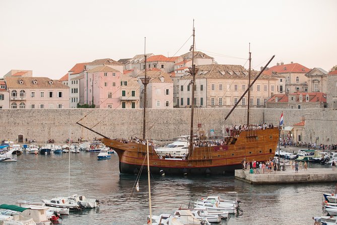 Dubrovnik Sunset Cruise by Traditional Karaka Boat - Karaka Ship Features
