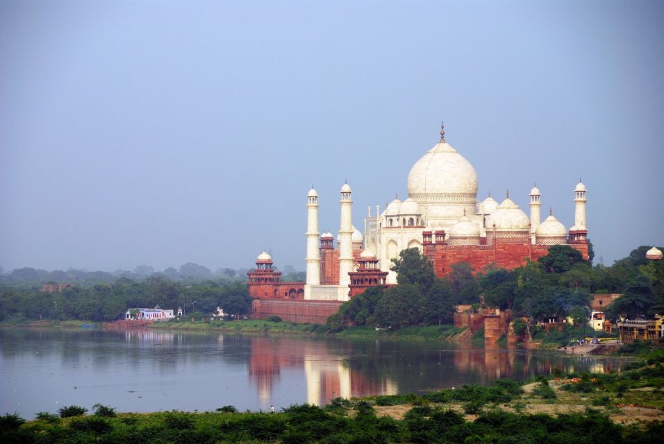 From Bangalore: Taj Mahal 2-Day Tour With Flights and Hotel - Day 2 Itinerary Details
