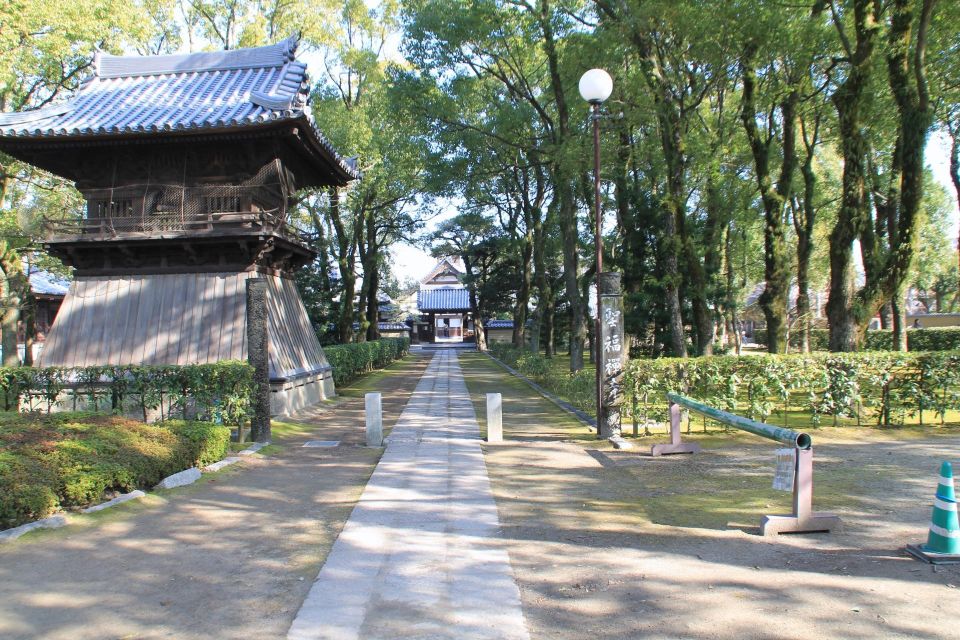 Hakata Temple and Shrine Tour With Food Stall Experience - Sum Up