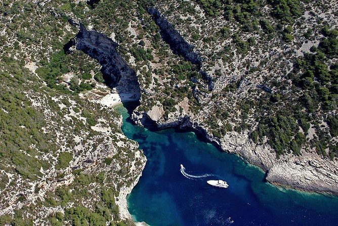 Luxury Boat - Blue Cave From Split Island-Hopping Full-Day Cruise, Hvar, Vis - Highlights and Boat Experience