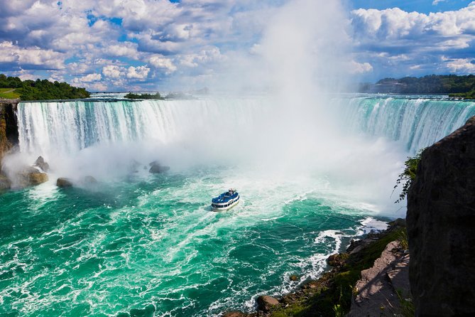 Niagara Falls Canadian Side Tour and Maid of the Mist Boat Ride Option - Meet the Exceptional Tour Guides