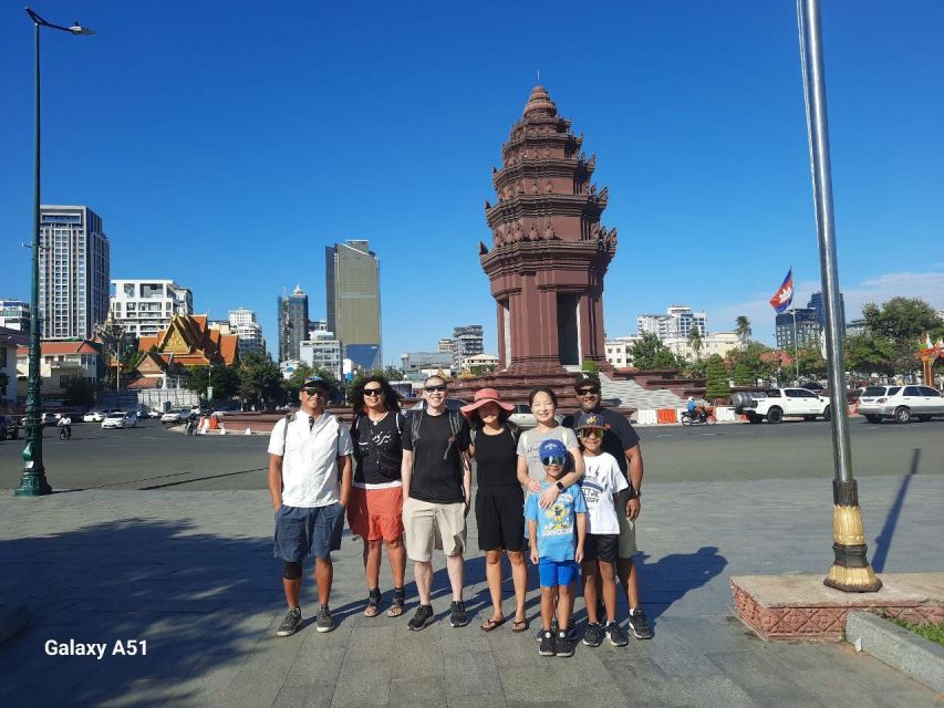 Phnom Penh and Local Market With Street Food Tasting Tour - Street Food Sampling