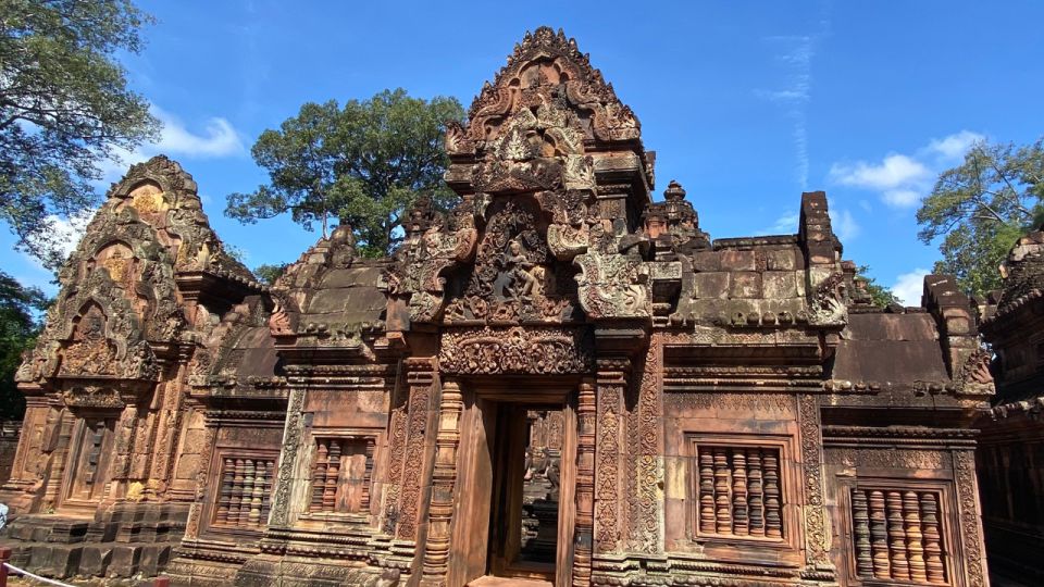 Private Angkor Wat and Banteay Srei Temple Tour - Banteay Srei Temple Discovery