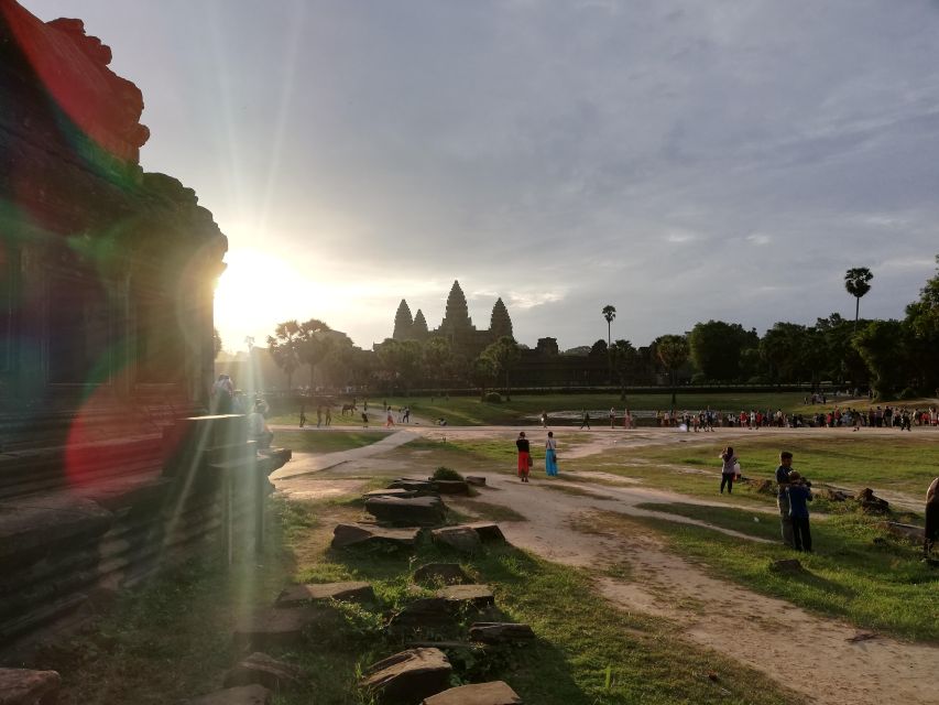 Private Sunrise Tour: Angkor Wat, Bayon and Ta Prohm Temple - Guided Exploration