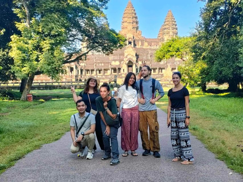 Siem Reap: Angkor Wat Sun Rise Private Day Tour With Guide - Itinerary Highlights and Sites Visited
