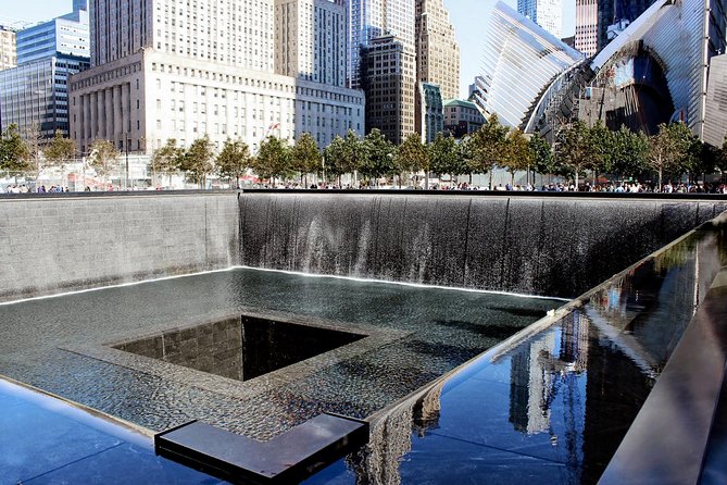 4.5-Hour City Tour: Statue of Liberty, 9/11 Memorial, Wall Street - Tour Guide Appreciation