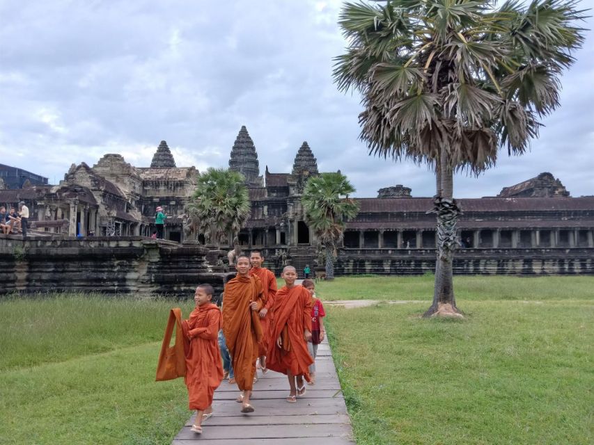 Angkor Cycling Tour - Directions